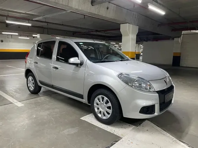 Renault Sandero Privilège Hi-flex 1.6 16V 5P AUT 2012