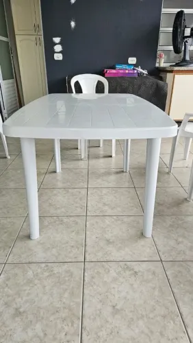 Conjunto mesa retangular com cadeiras
