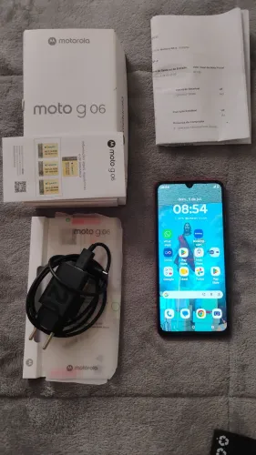 Motorola G 06 128gb - Na caixa, com Nota Fiscal, garantia, com todos acessórios . Novo