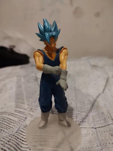 Boneco action figure vegeta
