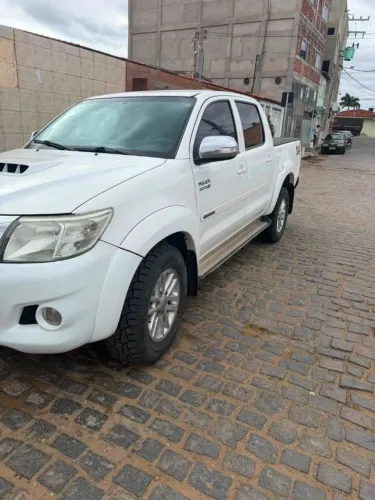 Toyota Hilux CD SRV D4-d 4X4 3.0 TDI Diesel AUT 2013