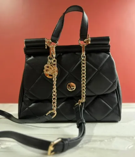 BOLSA SAPATINHO DE LUXO PRETA COM DETALHES EM CORRENTE