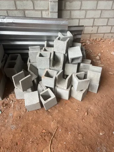 Bloco estrutural de 20