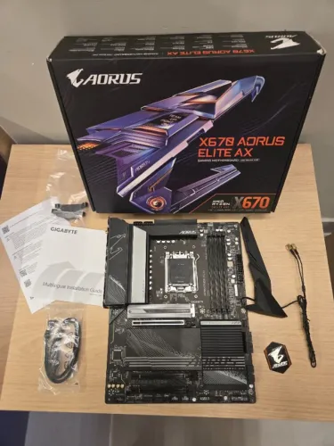 Placa Mãe X670 AORUS ELITE AX