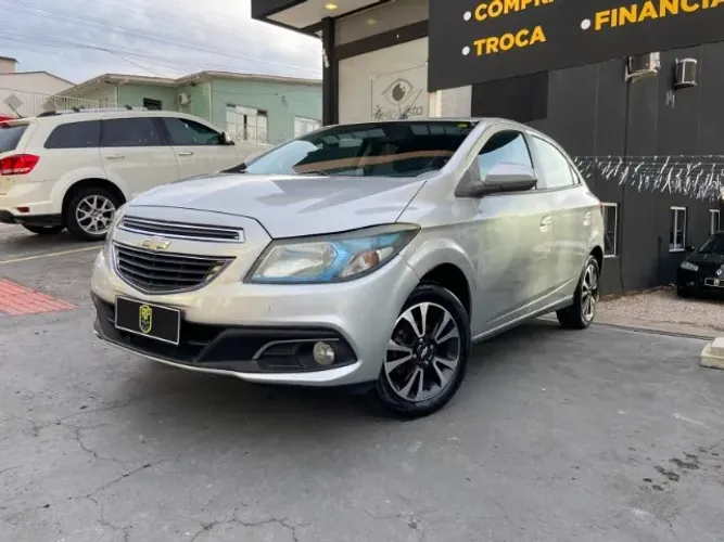 Chevrolet Onix Hatch LTZ 1.4 8V Flex Power Aut. 4P 2014