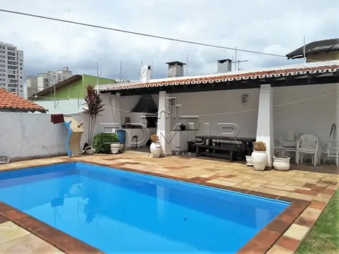 CASA para VENDA com 580m² no bairro Jardim São Caetano com 4 quartos e 4 vagas. São Caetan