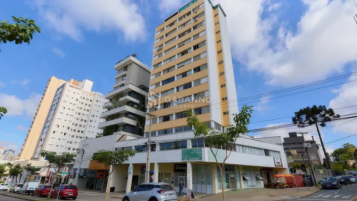 Cobertura Duplex com Terraço Panorâmico no Cabral  122m² | 2 Quartos (Possível 3º)