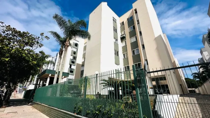Apartamento com 2 dormitórios para alugar, 66 m² por R$ 3.924,30/mês - Estreito - Florianó