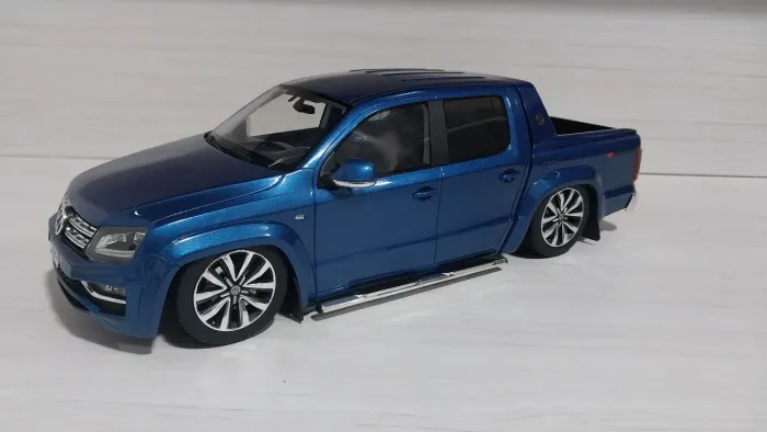 Miniatura Amarok 1/18