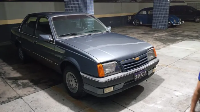 Chevrolet Monza Classic SE 2.0 /mpfi E EFI 2P E 4P 1989