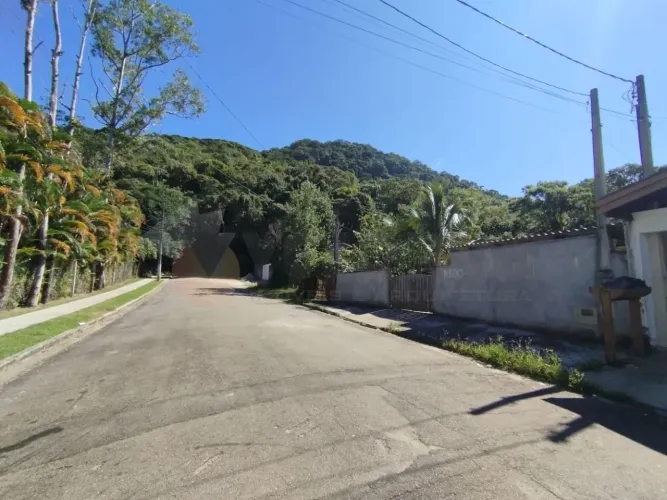 Terreno à venda, 273 m² por R$ 250.000 - Massaguaçu - Caraguatatuba/SP