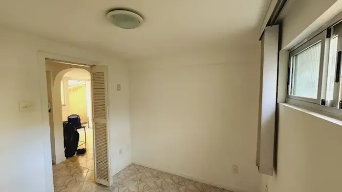 Apartamento com 02 quartos