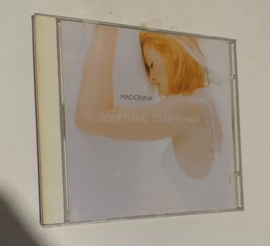 CD Madonna Something To Rember usado ótimo estado