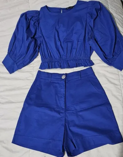 Conjunto feminino de blusa top com bermuda - Aceito oferta