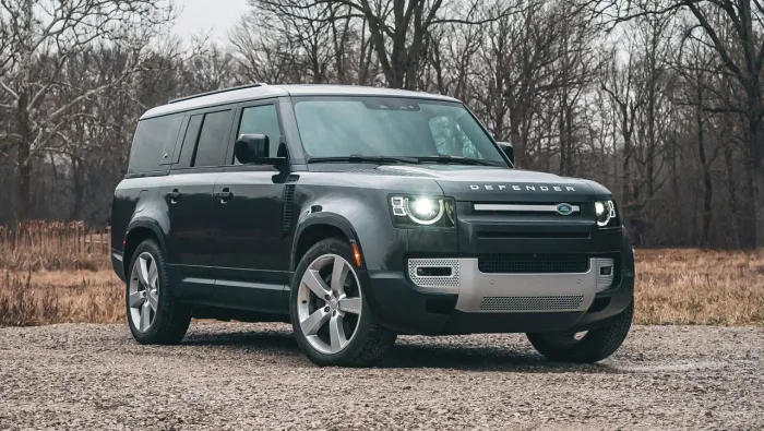 Defender 2023, Retirada de peças.