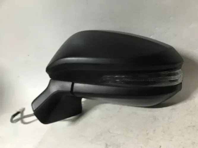 Retrovisor Corolla Cross sem ponto cego