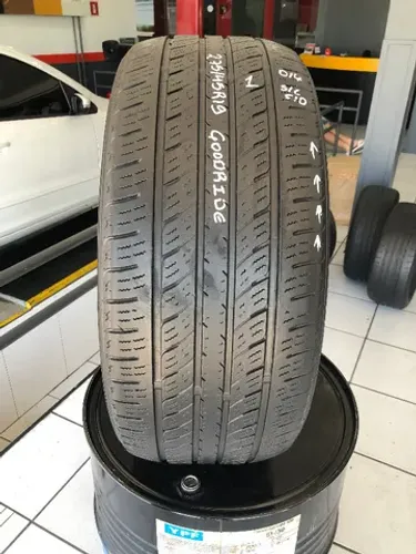 Pneu 275/45r19 Goodride Su318 H/t 108v (usado)