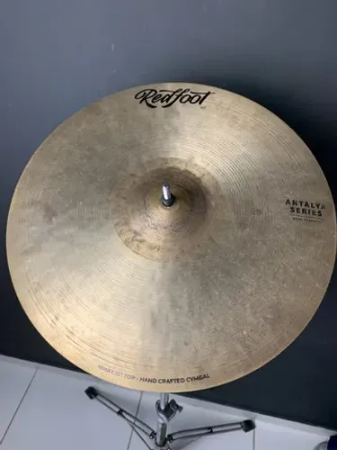Prato Chimbal Red Foot Antalya Hi-Hat 15 polegadas