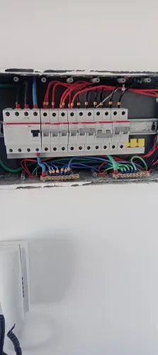 Eletricista - Residencial Comercial 
