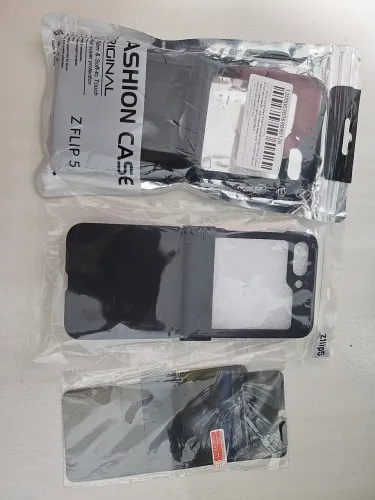 Vendo case e película para SAMSUNG Z FLIP 5