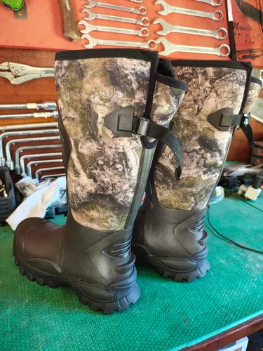 Bota para pesca importada NOVA!