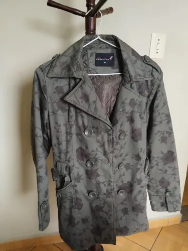 Casaco feminino floral verde militar
