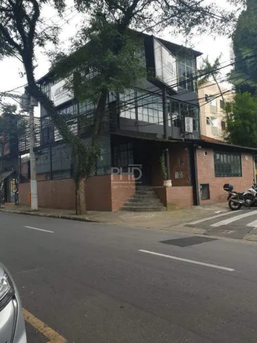 Prédio Comercial para Alugar no Centro de Guaiçara (315 m²)