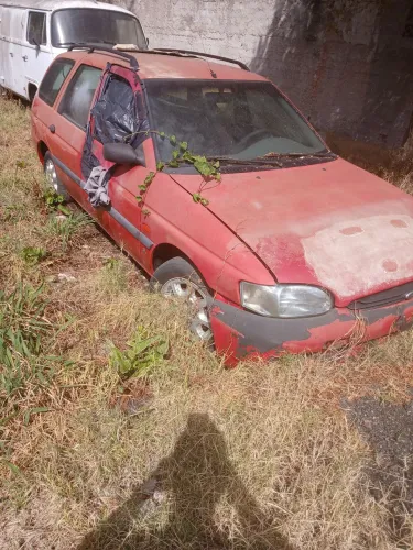 Ford Escort para retirar pecas (somente inteiro)