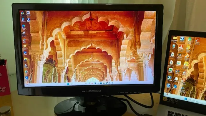 Monitor Bluecase 15,6"