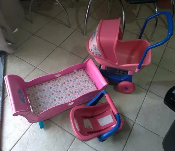 kit Baby Alive carrinho, bebê conforto e berço