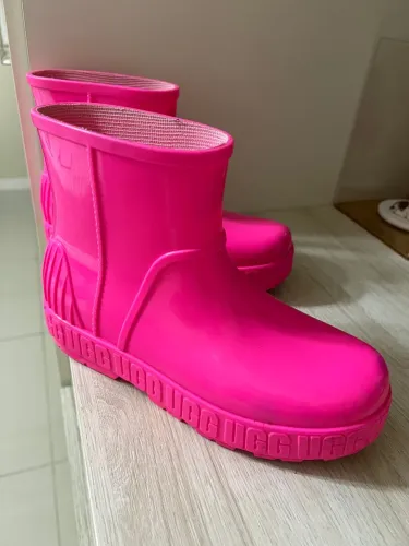 Bota UGG Rosa nova