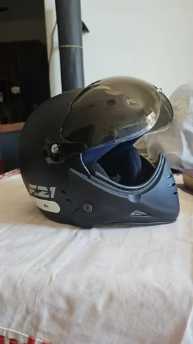 Capacete Peels F21 cor preto n° 60