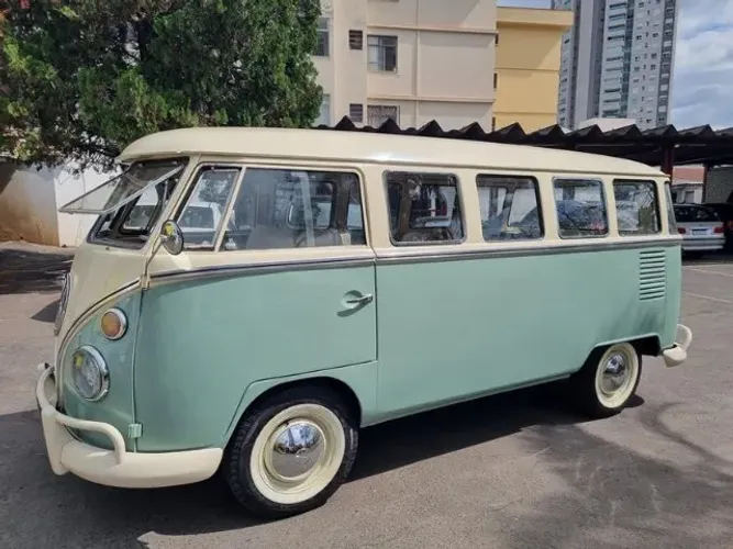Volkswagen Kombi Standard/ Luxo/ Serie Prata 1975
