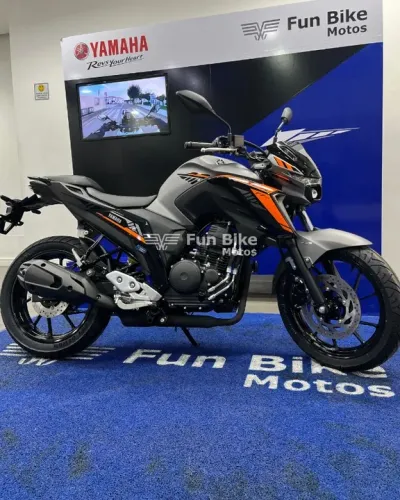 Fz25 connected 2025 - Sem entrada!