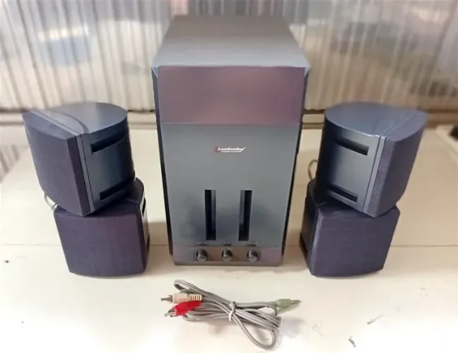 Conjunto LEADERSHIP 1200W 2.1 MOD 1031