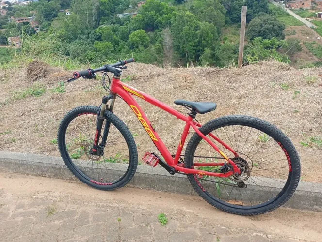 Bicicleta Oggi HDs aro 29