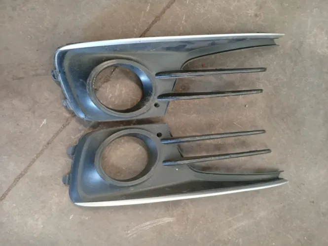 Moldura Farol De Milha Volkswagen Fox Original