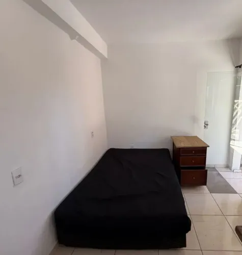 Kitnet semimobiliada a 5 minutos da praia do Campeche- Morro das Pedras