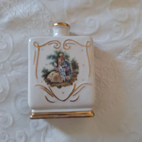 Perfumeiro antigo.