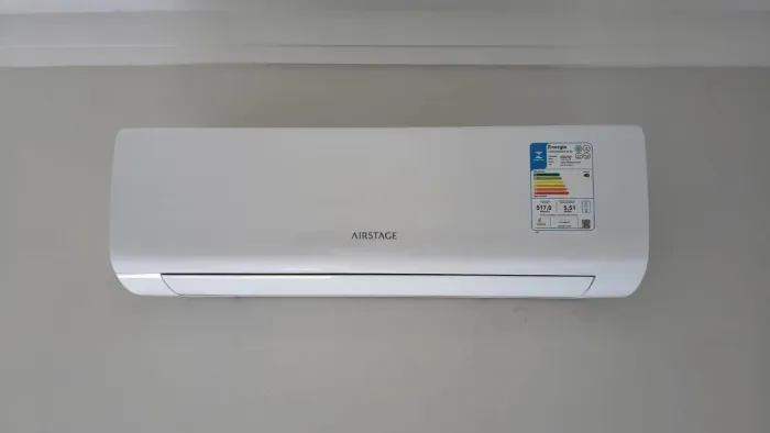 Instalação limpeza e manutenções de ar condicionado 