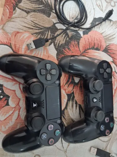 Controle ps4 original  ( bateria nova ).