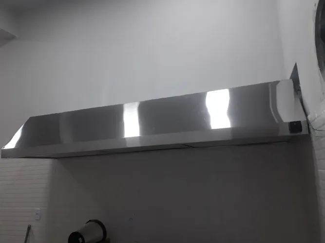 Coifas industriais em aço inox sob medida 