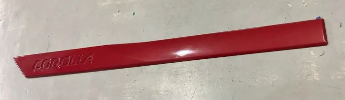 Friso de porta Dianteiro Esquerdo Vermelho Toyota Corolla 2020 a 2022