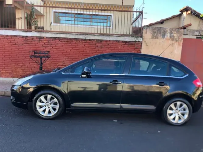 Citroen C4 GLX 2.0 Flex 16V 5P Aut. 2010