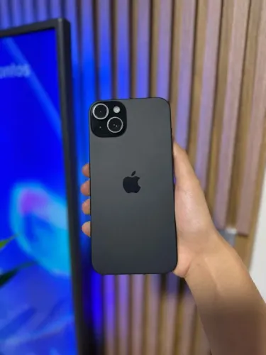 iPhone 15 Plus 128GB 100%, Cor Black Titanium, Garantia apple até 11 de Junho de 2025 