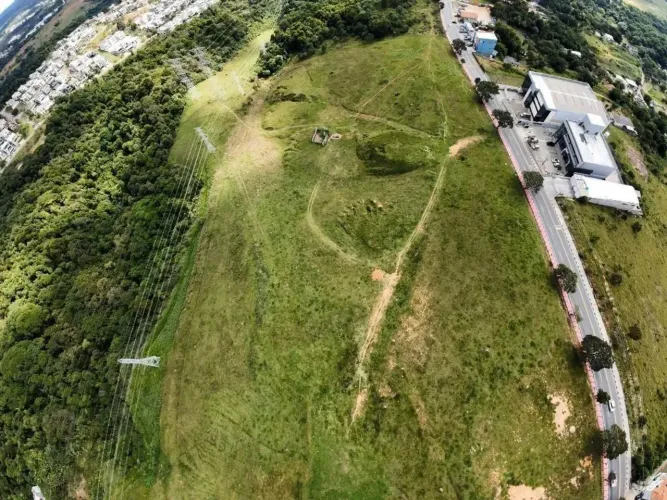 Terreno à venda e para alugar em Santana de Parnaíba, Alphaville