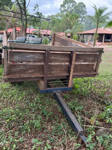 Carreta Basculante de madeira