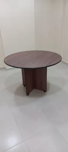 Mesa redonda para 4 pessoas