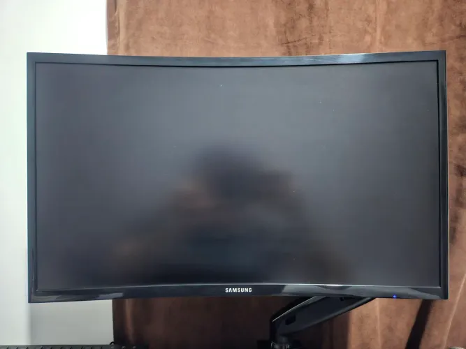 MONITOR 24" CURVO