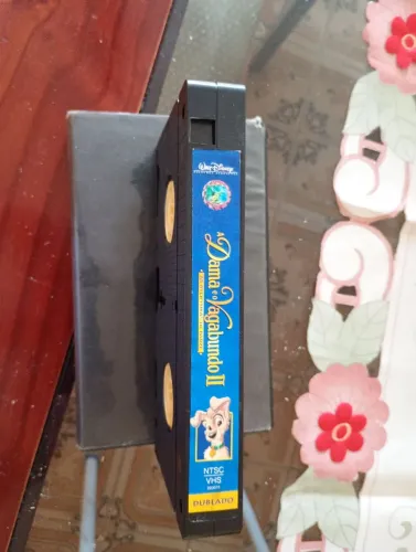 Fita VHS Dama e Vagabundo II - Dublado